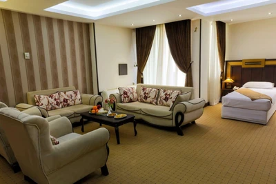 Gostaresh Hotel