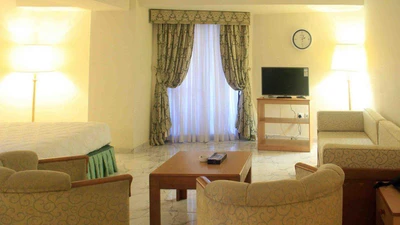 Hormoz Hotel