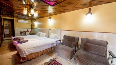Niayesh Hotel