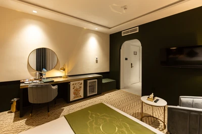 Chaharbagh Hotel