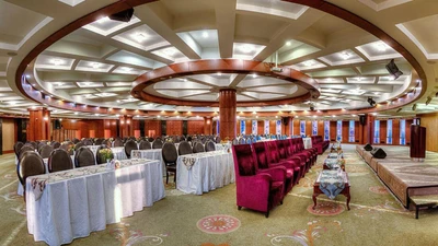 Shiraz Grand Hotel
