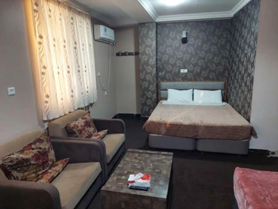 Qeshm Kavan Hotel