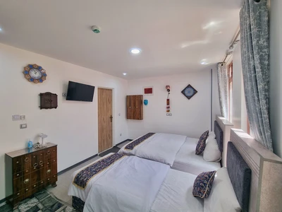 Simorgh Hotel