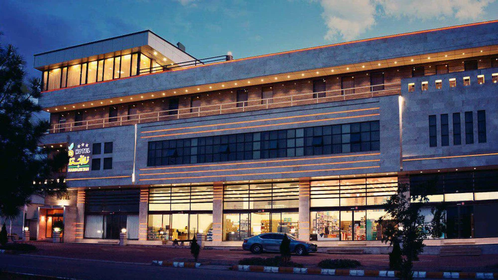Narenjestan Hotel