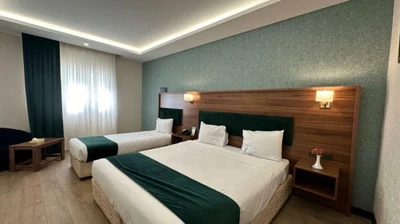Parsian Ali-Qapu Hotel
