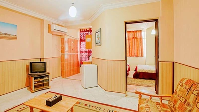 Aram Hotel