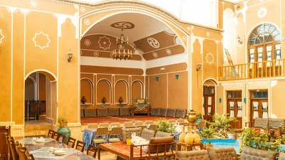 Firoozeh Traditional Hotel
