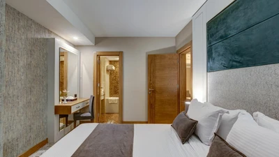 Khursheed-e-Hashtom Rauf Kowsar Hotel