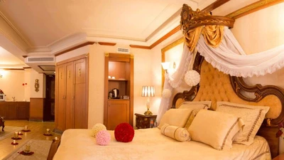 Golden Palace Hotel