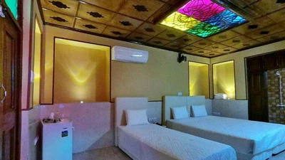 Niayesh Hotel