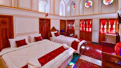 Yas Isfahan Hotel
