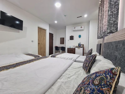 Simorgh Hotel