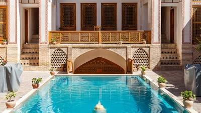 Mahinestan Raheb Hotel