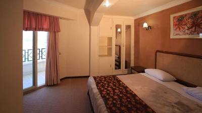 Yasuj Parsian Hotel