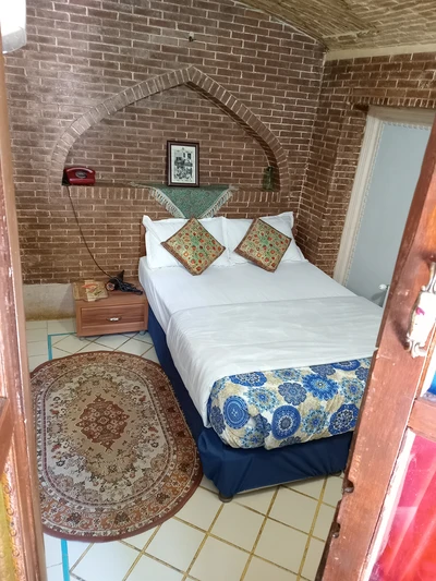Mahmonir Traditional Hotel