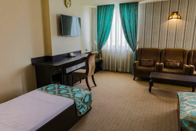 Gostaresh Hotel