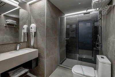 Tehran Royal Hotel