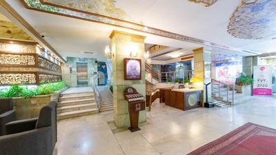 Parsian Ali-Qapu Hotel