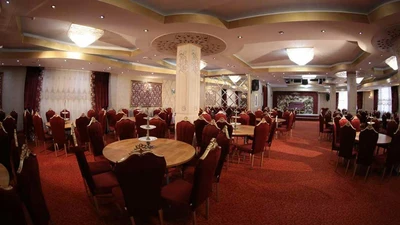 Parsia Grand Hotel