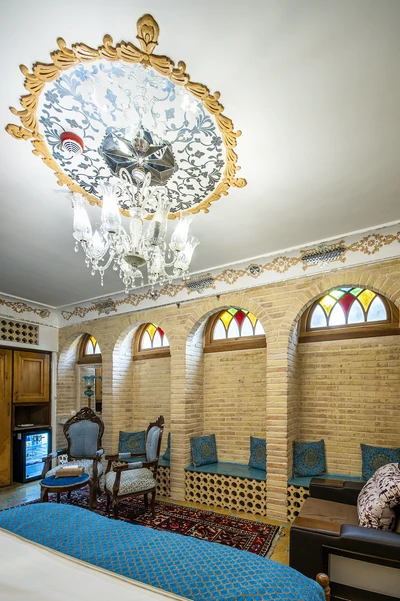 Ghasr Monshi Hotel
