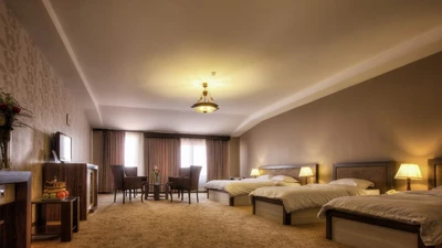 Moein Hotel
