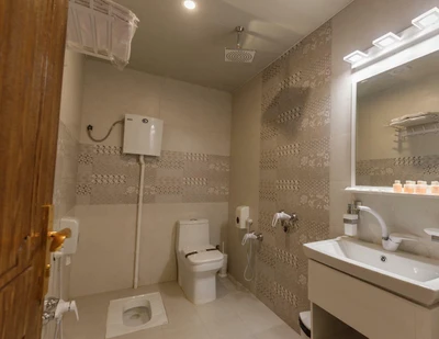 Liana Hotel