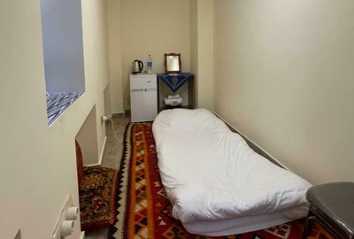Shahparioun Hotel