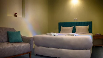 Darbari Hotel