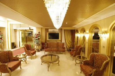 Sadra Hotel