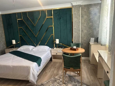 Avrin Hotel