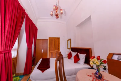 Mandegar House