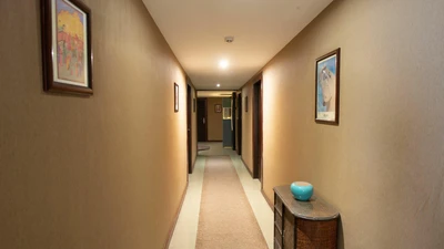 Roodaki Hotel