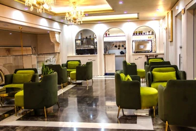Chaharbagh Hotel