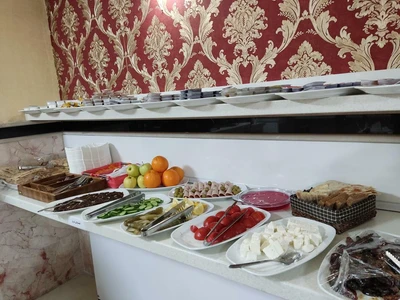 Ahrab Hotel