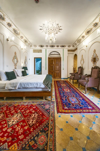 Ghasr Monshi Hotel
