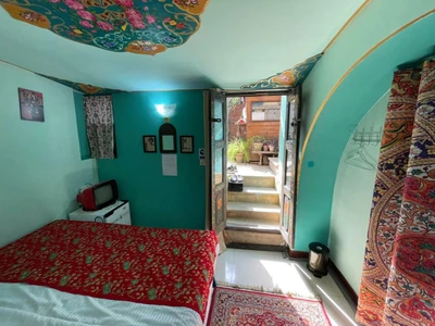 Toranjestan House