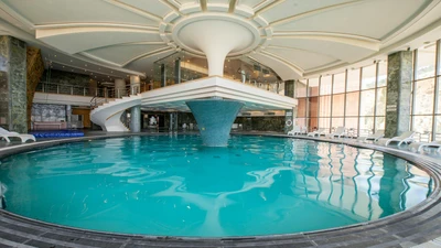 Shiraz Grand Hotel