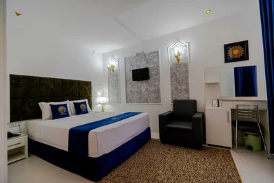 Alvand Hotel