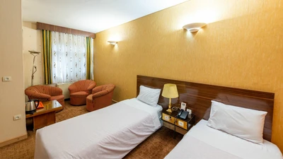 Parsian Ali-Qapu Hotel