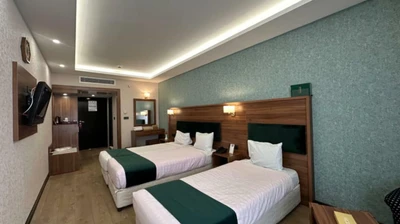 Parsian Ali-Qapu Hotel