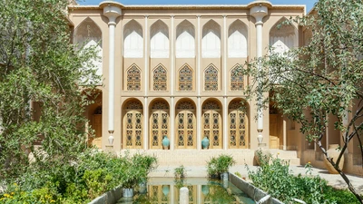 Khaneh Seneek Traditional Hotel