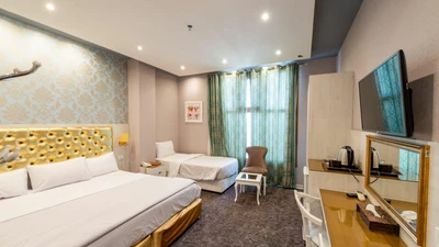 Khajoo Hotel