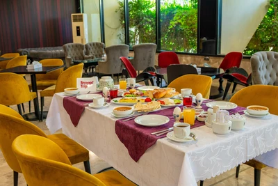 Laleh Hotel