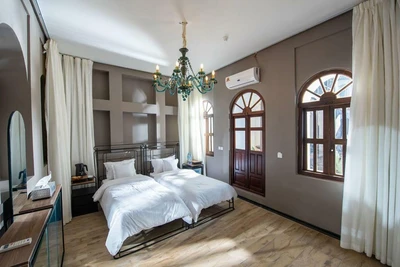 Haft Paykar Boutique Hotel