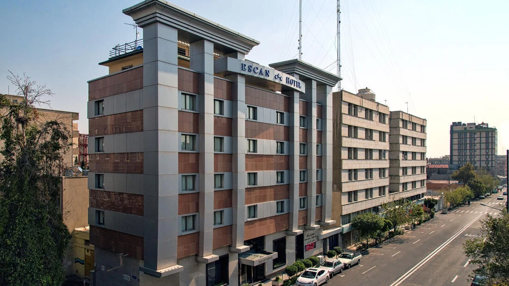 Eskan Forsat Hotel