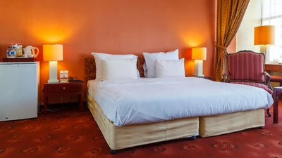 Parsian Esteghlal Hotel