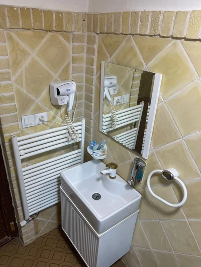 Royaye Ghadim Hotel