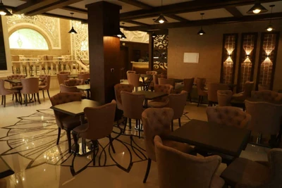 Niayesh Hotel