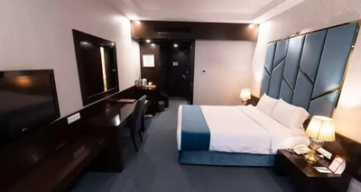 Chamran Grand Hotel