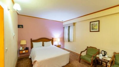Parsian Ali-Qapu Hotel
